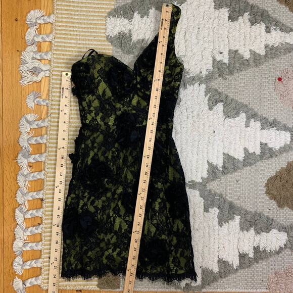 BCBGMaxAzria Jennifer One Shoulder Black Yellow Lace Floral Sheath Dress 0 XS - Picture 9 of 12